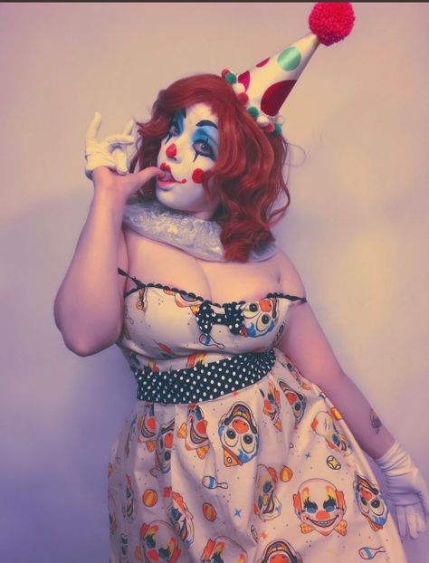 Clown Pinup, Clown Girl Art, Hot Clown, Clown Woman, Lime Girl, Clown Costume Women, Clown Girl, Female Clown, Cute Clown