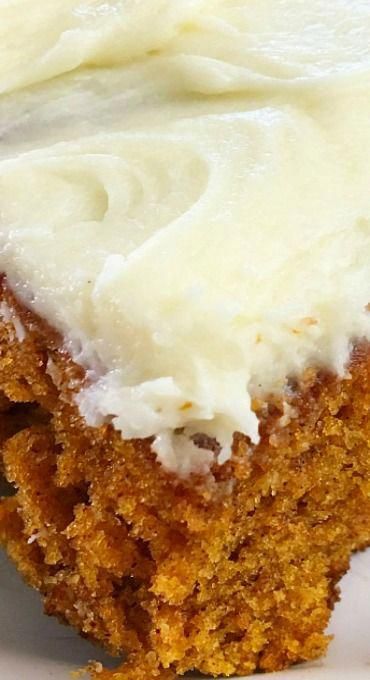 Homemade Cream Cheese Icing, Pumpkin Cake Recipes, Cake With Cream Cheese Frosting, With Cream Cheese Frosting, Köstliche Desserts, Cake With Cream Cheese, Pumpkin Dessert, Pumpkin Cake, Fall Baking