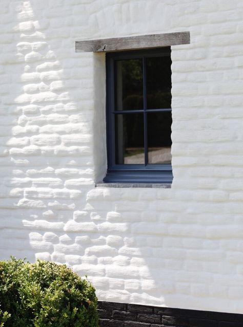 Lime Slurry, Chapel Ideas, Houses Exterior, Lime Plaster, Architectural Finishes, Brick Houses, Calvary Chapel, Farmhouse Architecture, White Wash Brick