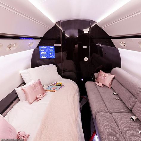 Kylie Jenner Blonde, Private Jet Interior, Kylie Skin, Luxury Private Jets, Private Plane, Vacation Pictures, Pink Interior, Vacation Mode, Entertainment Room