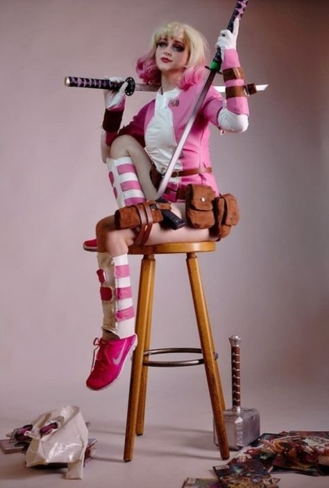 Gwenpool Gwenom Cosplay, Gwenpool Cosplay, Gwenpool Icon, Gwen Pool, Pool Outfits, Gravity Falls Bill, Spider Art, Figure Reference, Fallout New Vegas