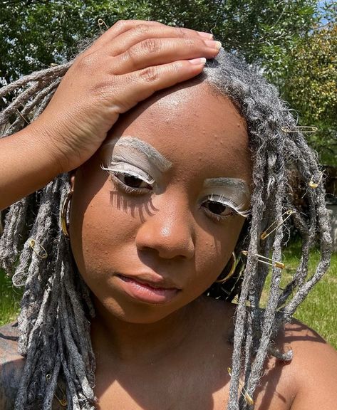 Silver Locs, Grey Locs, Silver Gray Hair, Colored Locs, Thug Life Wallpaper, Life Wallpaper, Silver Grey Hair, Thug Life, Gray Hair