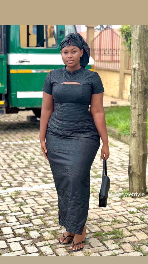 Lace Dress Styles Ghana, Dresses For Women Classy, Pearl Dresses, Lace Dress Classy, Fancy Short Dresses, Classy Short Dresses, Traditional African Clothing, African Dresses For Kids, Best African Dresses