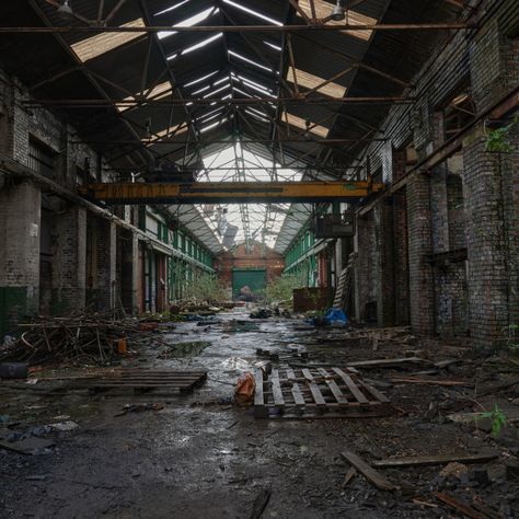 Abandoned warehouse with overhead crane by Dave Jones Abandoned Shopping Center, Abandoned Factories, Warehouse Aesthetic Abandoned, Abandoned Warehouse, Abandoned Factory Interior, Old Factories Abandoned, Old Abandoned Factory, Abandoned Factory, Gantry Crane