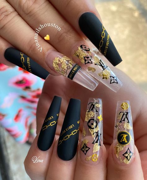 Lv Nails, Louis Vuitton Nails, Kylie Nails, Gucci Nails, Outfits Juvenil, Unghie Sfumate, Long Acrylic Nail Designs, Cute Acrylic Nail Designs, Dope Nail Designs