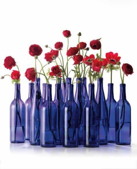 Decoration Communion, Red White Blue Decorations, Blue Wine Bottles, Patriotic Centerpieces, Blue Centerpieces, Fourth Of July Decor, July Wedding, 4th Of July Celebration, 4th Of July Decorations