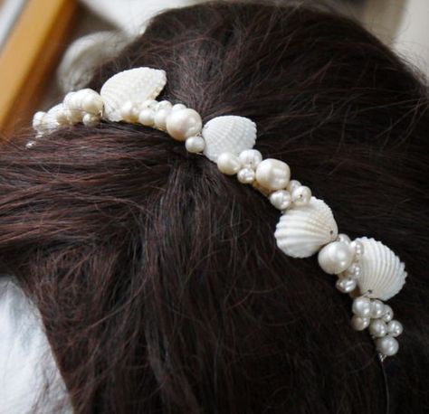 Shell Tiara, Beach Summer Wedding, Mermaid Crowns, Seashell Crown, Seashell Wedding, Sea Queen, Wedding Themes Summer, Mermaid Crown, Alice Band