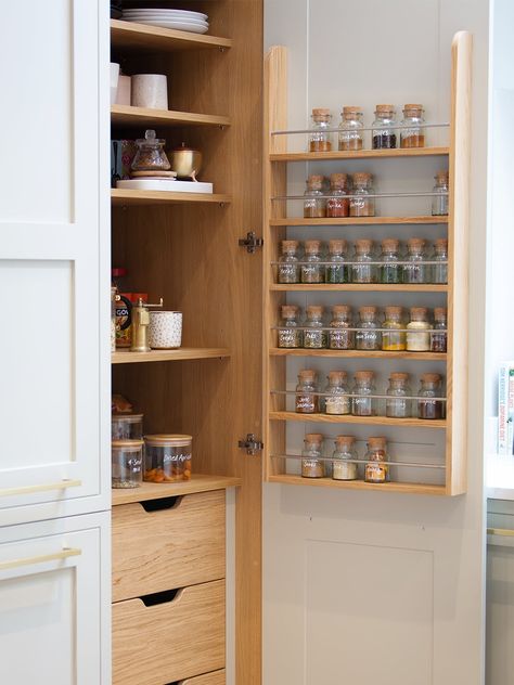 Spice Rack Ideas, Ideas For Small Kitchens, Open Pantry, Diy Pantry Organization, Design My Kitchen, Wood Spice Rack, Pantry Cupboard, Acrylic Shelf, Organisation Hacks