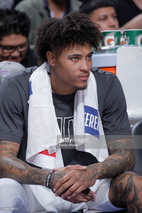 Kelly Oubre Jr, Kelly Oubre, Kyle Kuzma, Nba Pictures, Cute Black Guys, Sacramento California, Sacramento Kings, Phoenix Suns, Attractive People