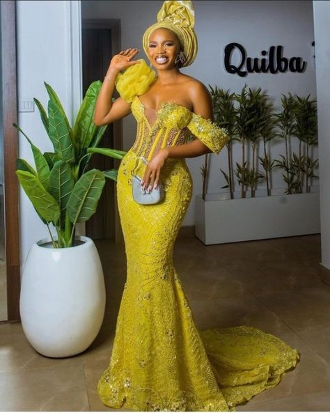 Best and Stunning 2023 Asoebi Gown Styles for Lace. - Ladeey Asoebi Styles Lace, Asoebi Lace Styles, Aso Ebi Lace, Aso Ebi Lace Styles, Nigerian Lace Styles Dress, Nigerian Lace Styles, African Lace Styles, Lace Gown Styles, Lace Dress Styles