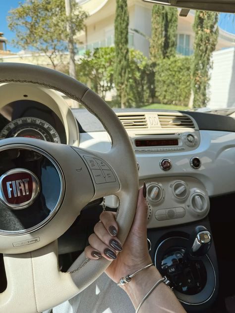 fiat 500 #fiat500 #girlscar #girly #car #beach #lifestyle #manifest Driving Fiat 500, Fiat 500c Aesthetic, Fiat 500x Aesthetic, Fiat 500 Beige, Fiat 500 Automatic, Fiat 500 Aesthetic, Fiat 500 Cabrio, Fiat 500 Car, Fiat 500c