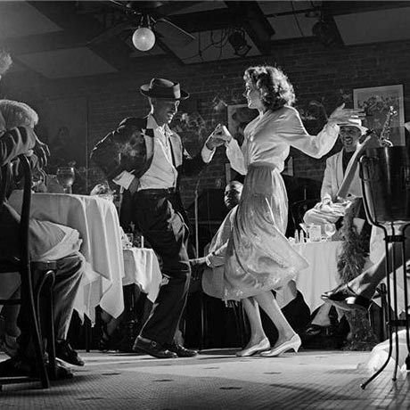 https://attireclub.org/2019/02/09/planning-a-modern-but-timeless-party/ 1920s Jazz, Public Enemies, Arte Jazz, Jazz Bar, Fotografi Vintage, Clubbing Aesthetic, Dancing Aesthetic, Shall We Dance, People Dancing