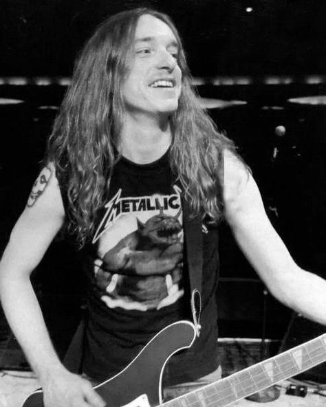 Metallica Art, Metal Band Shirts, Jason Newsted, Robert Trujillo, Cliff Burton, Ride The Lightning, James Hetfield, Thrash Metal, Concert Posters