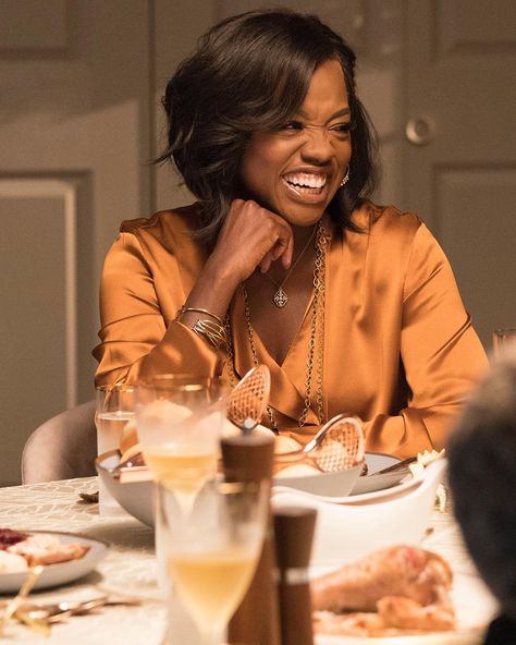 Annalise Keating, Professional Headshots Women, Headshots Women, Viola Davis, Black Actors, Black Femininity, Tv Show Quotes, Scandal Abc, Popular Shows