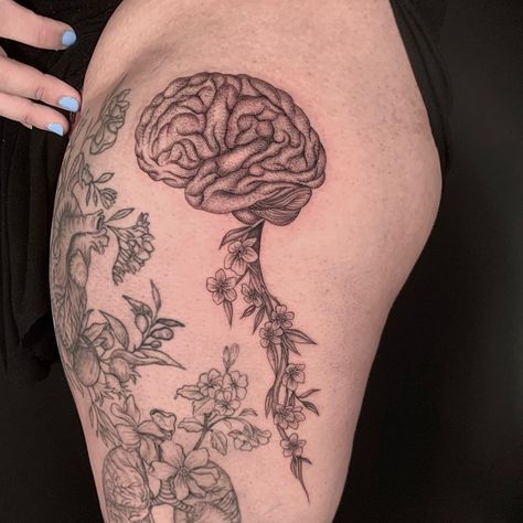 Brain And Spine Tattoo, Brain Tattoo, Brain Stem, Tasteful Tattoos, About Tattoo, Tattoo Needles, Spine Tattoo, Article Design, Flower Tattoos