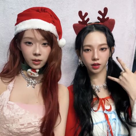 Kpop Christmas Pfp Matching, Christmas Kpop Matching Icons, Aespa Christmas Icon, Karina Christmas, Winrina Icon, Kpop Christmas Icons, Aespa Christmas, Xmas Icons, Christmas Kpop