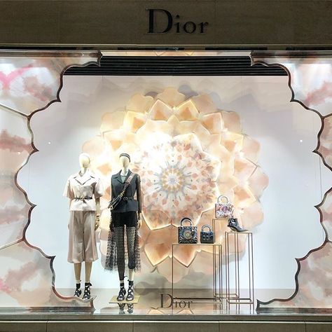 DIOR, New Bond Street, London, UK, "Every Flower Blooms In Its Own Time", photo by VM.London, pinned by Ton van der Veer Dior Visual Merchandising, Dior Window Display, Dior Display, Flower Window Display, Window Merchandising, Luxury Window Display, Bridal Shop Decor, Display Visual Merchandising, Unique Mannequin