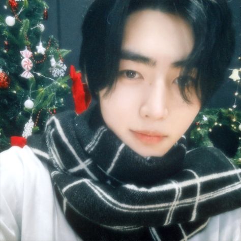 Sunghoon | #enhypen twt Christmas update 231225 Sunghoon Christmas Icon, Enhypen Christmas Icon, Sunghoon Christmas, Enhypen Christmas, Sunghoon Enhypen, Park Sunghoon, Christmas Icons, Winter Is Here, The Boy Is Mine