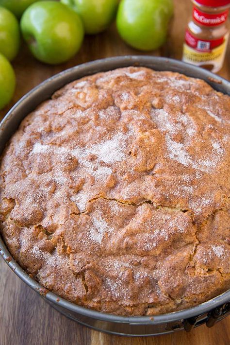 Irish Apple Cake with Custard Sauce | Cake Magazine Cake With Custard Sauce, Apple Recipes Crockpot, Irish Dinner Recipes, Cake With Custard, Irish Desserts Traditional, Irish Cake, Irish Apple Cake, Irish Recipes Authentic, Irish Desserts