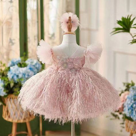 https://www.jillwish.com/products/pink-flower-girl-dresses-with-hairband-feathers-for-baby-kids-wedding-birthday-party-pageant-j082?_pos=1&_psq=J082&_ss=e&_v=1.0 Yellow Evening Dresses, Train Silhouette, Pink Flower Girl, Tea Length Tulle, Champagne Evening Dress, Gold Evening Dresses, Pink Flower Girl Dresses, Vestidos Color Rosa, Tulle Flower Girl