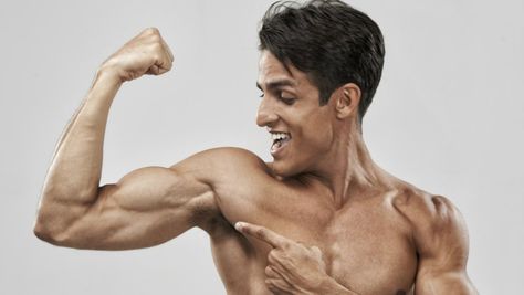 man flexing bicep Best Bicep Exercises, Man Flexing, Best Bicep Workout, Bicep Exercises, Best Biceps, Bigger Biceps, Dumbbell Curls, Bicep Muscle, Flexing Biceps