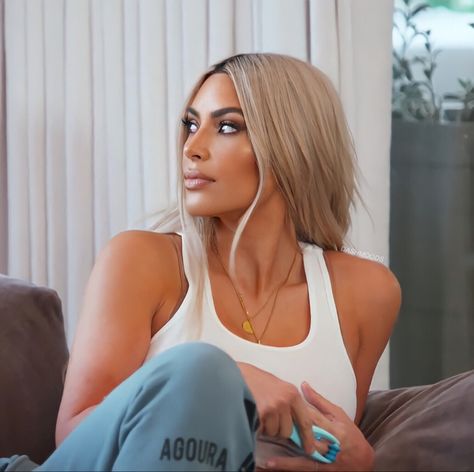 Kim Kardashian Blonde 2022, Kim K Blonde Hair, Kim Kardashian Blonde Hair, Kim K Blonde, Kim Kardashian Blonde, Kim Kardshian, Kimberly Kardashian, Kylie Jenner Blonde, Kendall Jenner Video