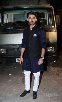 Priyanka, Rani, Ranveer, Sonam: Best Dressed for the week Pajama Men, Nehru Jacket For Men, Mens Indian Wear, Fawad Khan, Wedding Kurta For Men, Kurta Pajama Men, Groom Dress Men, Indian Groom Wear, Wedding Dresses Men Indian