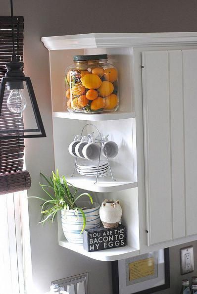 Kitchen Redo idea #KitchenCabinetsSmall Tropical Kitchen Decor, Outdated Kitchen, Tropical Kitchen, Diy Kitchen Renovation, Kitchen Cabinets Makeover, Kitchen Corner, Design Room, Kitchen Decorating, Kitchen Redo