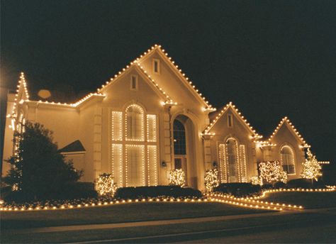 Exterior Christmas Lights, Christmas Lights Outside, Exterior Christmas, Christmas House Lights, Lilo Y Stitch, Long Island New York, Xmas Lights, Design Consultation, Outdoor Christmas Lights