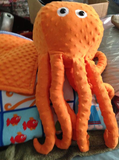 Stuffed Octopus, Diy Plush, Sewing Stuffed Animals, Animal Quilts, Sock Monkey, Sewing Studio, Minky Blanket, Too Cute, Stuffed Animal Patterns