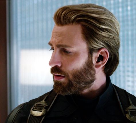 Captain America - Infinity War Chris Evans Avengers Infinity, Buisness Hairstyles, Captain America Haircut, Captain America Infinity, Boys Haircut Styles, Mens Haircuts Short Hair, Men Haircut Curly Hair, Wavy Hair Men, Steve Rogers Captain America