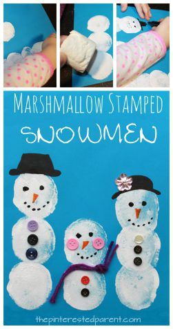 Use jumbo marshmallows to make these adorable Christmas and winter crafts - paint stamp to make a snowman, gingerbread man, or a Rudolph the red nosed reindeer. Arts and crafts for kids and preschoolers Winter Snowman Craft, Snowman Crafts For Kids, Marshmallow Christmas, Marshmallow Crafts, Diy Schneemann, Arts And Crafts Storage, Arts And Crafts For Adults, Arts And Crafts For Teens, Rudolph The Red Nosed Reindeer