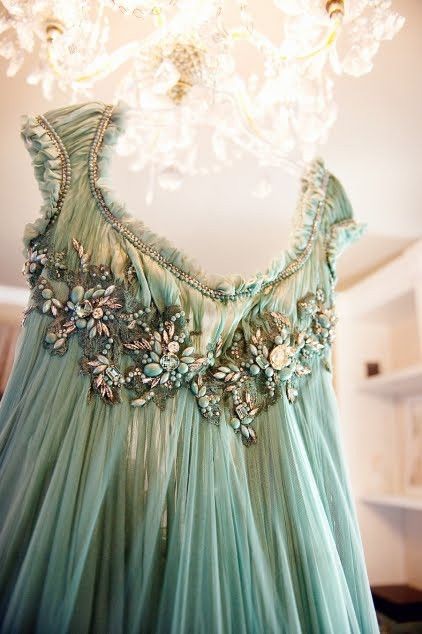 green+embellished+gown Fashion Friday, Most Beautiful Dresses, Vestidos Vintage, A Mirror, Look Vintage, Gorgeous Gowns, Mode Vintage, A Dress, Look Fashion