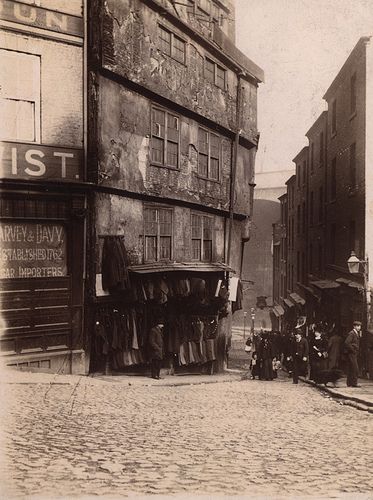 Type : Photograph Medium : Print-black-and-white Description : A view of the Side Newcastle upon Tyne taken in 1900. The photograph shows the head of the Side. The buildings include the premises of 'Harvey Newcastle Quayside, Newcastle Gateshead, Newcastle England, Victorian Street, Victorian England, Victorian Life, Hadrians Wall, Early Photos, Victorian London