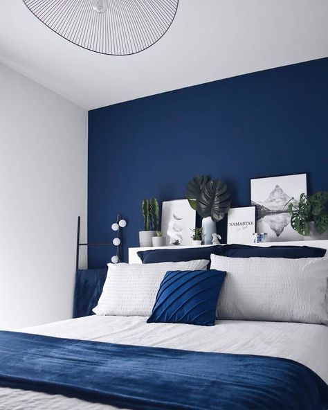 Shared Home Offices, Modern Bedroom Colors, Blue Bedroom Design, Blue Bedroom Decor, Bedroom Ambiance, Gold Bedroom, Bilik Tidur, Bedroom Color Schemes, Comfortable Bedroom