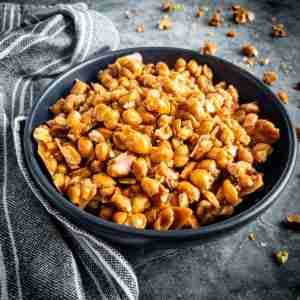 Butter Toffee Nuts Recipe, Toffee Peanuts Recipe, Butter Toffee Peanuts Recipe, Roasted Peanuts Recipe, Candy Cupcake, Peanut Recipes, Butter Toffee, Nut Recipes, Roasted Peanuts