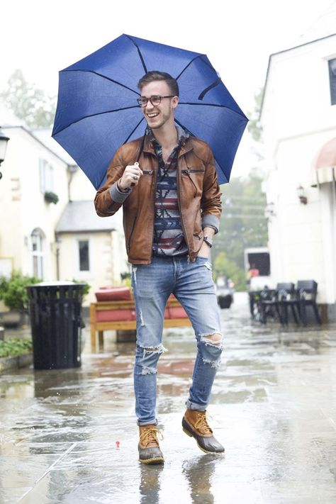 The 12 Shoes Every Man Should Own Ll Bean Boots Outfit Men, Duck Boots Outfit Men, Rain Boots Outfit Men, Mens Rain Outfit, Mens Duck Boots Outfit, Rain Outfit Men, Duck Boot Outfit Ideas, Duck Boot Outfit, Rainy Day Outfit Men