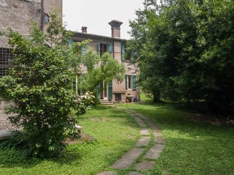 Cmbyn House, Call Me By Your Name House, Somewhere In Northern Italy 1983, Lombardy Italy, Italy Villa, Drømme Liv, Design Café, Italian House, House Bloxburg