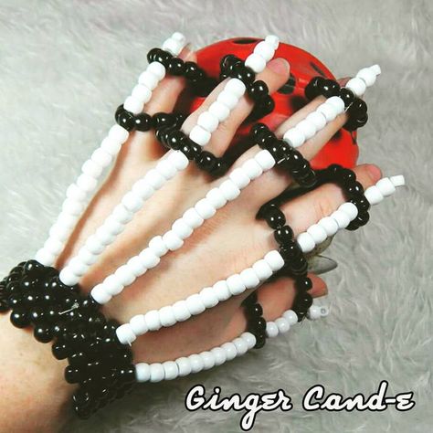 Kandi Skeleton Hand, Kandi Glove Tutorial, Kandi Glove, Skeleton Gloves, Gloves Diy, Kandi Inspo, Paw Gloves, Diy Kandi Bracelets, Hand Cuffs