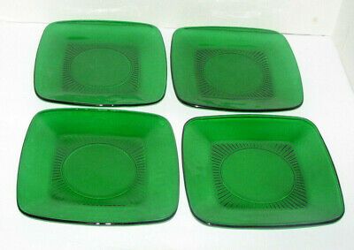 Vintage Anchor Hocking Emerald Green Square Plates 8.5 Inch | eBay Fire King Dishes, Glass Ware, Antique Dishes, Green Square, Flea Market Finds, Vintage Kitchen Decor, Square Plates, Glass Pottery, Thrift Finds