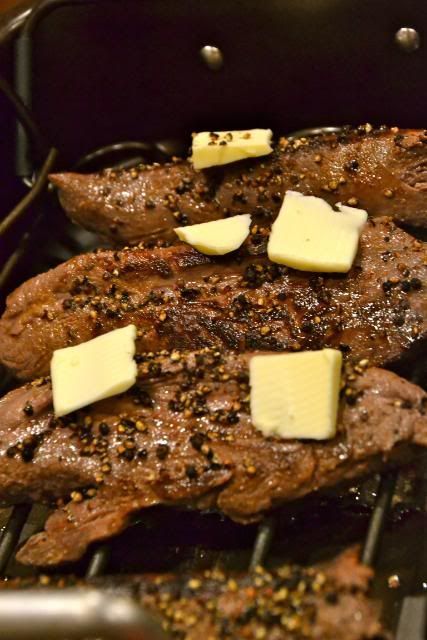 Tender deer meat in the oven.  While I do prefer the chicken fried... this was juicy, tender, and you really get the full flavor of the delicious fresh deer Meat In The Oven, Deer Steak, Venison Tenderloin, Deer Recipes, Venison Steak, Deer Meat Recipes, Deer Meat, Venison Recipes, Chicken Fried