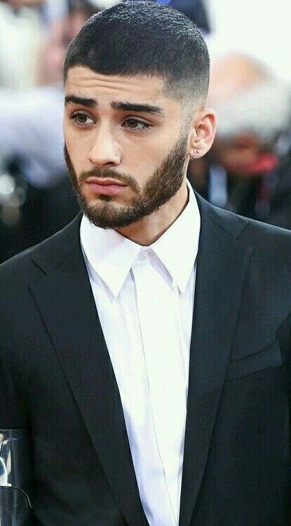 Buzz Cut With Beard, Buzz Cut Styles, Very Short Hair Men, Men Fade Haircut Short, Zayn Malik Hairstyle, Short Fade Haircut, Zayn Malik Style, Gambar One Direction, Mens Hairstyles With Beard