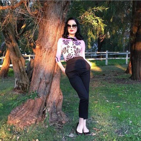 Dita Von Tees, Dita Von Teese Style, Dita Von Tease, Idda Van Munster, Laura Byrnes, Country Manor, Dita Von, Dita Von Teese, Old Hollywood Glamour