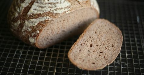 Teff artisan bread (awesome. try adding 30g of ground psyllium) Boule Bread Recipe, Teff Flour Recipes, Teff Bread, First Bread Recipe, Teff Recipes, Gluten Free Bread Machine, Sandwich Bread Recipe, Teff Flour, Sandwich Bread Recipes