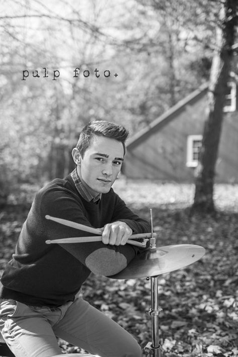 Drum senior pictures. Senior picture ideas for drummers. #drumseniorpictures #musicseniorpictureideas Drum Senior Pictures, Band Senior Pictures, Track Senior Pictures, Funny Senior Pictures, Senior Pictures Music, Senior Picture Makeup, Senior Boy Poses, Senior Pictures Sports, Country Senior Pictures