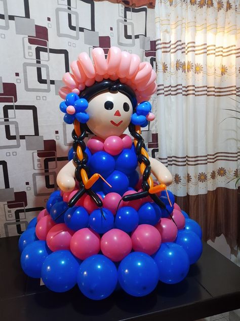 Escultura hecha con globos de una muñeca de cultura Otomí...🇲🇽 Balloon Design, Balloon Decorations, Sofia, Cactus, Balloons, Dolls, Design