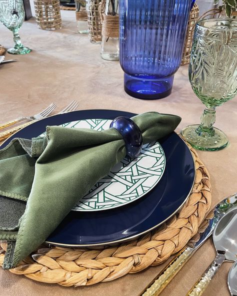 Blue and greens 🦋🦋🌿🌿 #tablesetting #tablescape #florals #greenery Tablescape Florals, African Decor Living Room, African Decor, Wood Tones, Decor Living, Tablescapes, Natural Wood, Table Settings, Living Room Decor