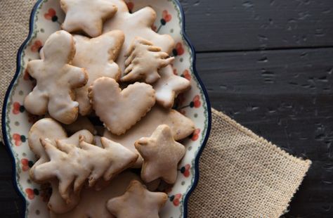 Polish Gingerbread, Polish Cookies, Polish Foods, Icing Ideas, Polish Christmas, Honey Cookies, Ginger Bread Cookies Recipe, European Cuisine, Ginger And Honey