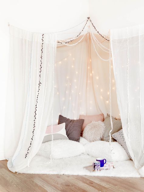 cosy hygge hideout | photographer Rikki Snyder Living Room Fort, Zen Meditation Space, Meditation Nook, Meditation Room Design, Hygge Bedroom, Pillows Ideas, Meditation Room Decor, Meditation Corner, Zen Room