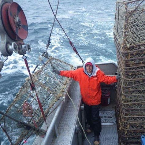 Norton Sound King Crab fishing out of Nome, Alaska summer 2015. Halibut Cove Alaska, Boat Lifestyle, Crab Boats Alaska, Alaska Summer, Tessa Bailey, Alaskan King Crab, Ocean Kayaking, Deadliest Catch, Fishing In Alaska